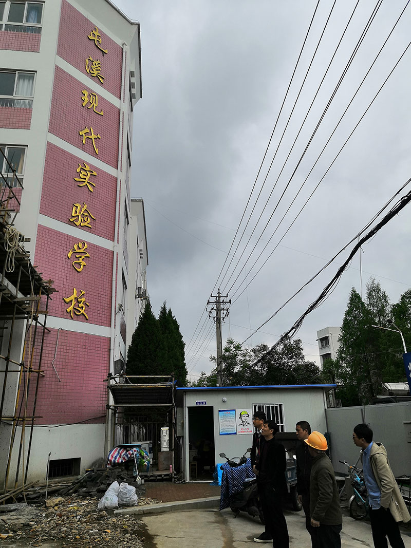 區(qū)城建投公司董事長張于帶隊對在建重點(diǎn)項目進(jìn)行巡查