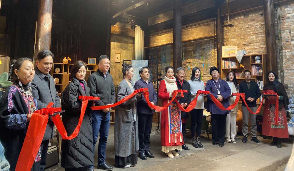 藍屋藝術館開業(yè)，為鄉(xiāng)村業(yè)態(tài)增活力